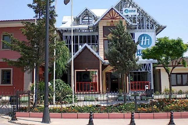 Hekim Holding Fuar Evi